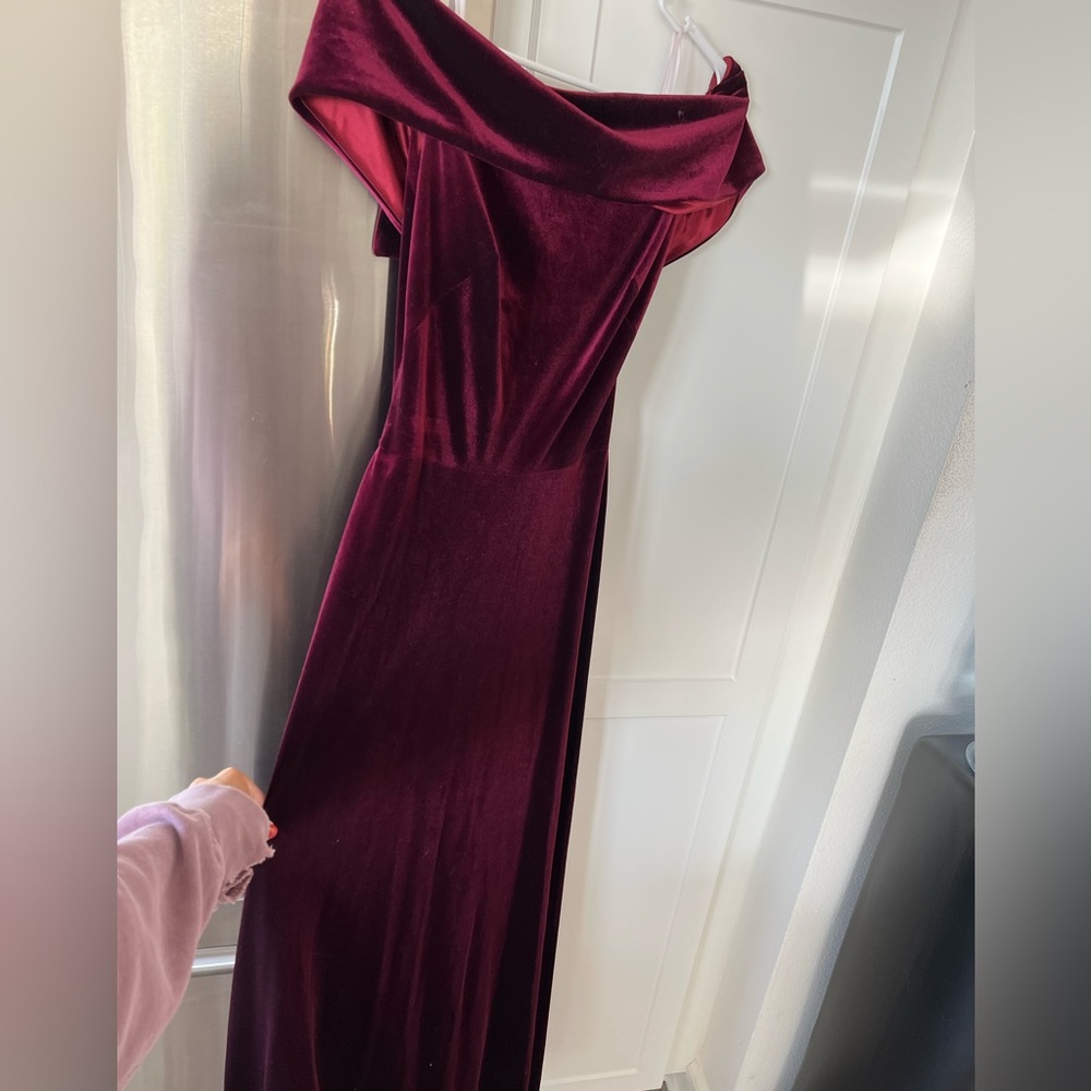 Gorgeous strapless velvet evening gown